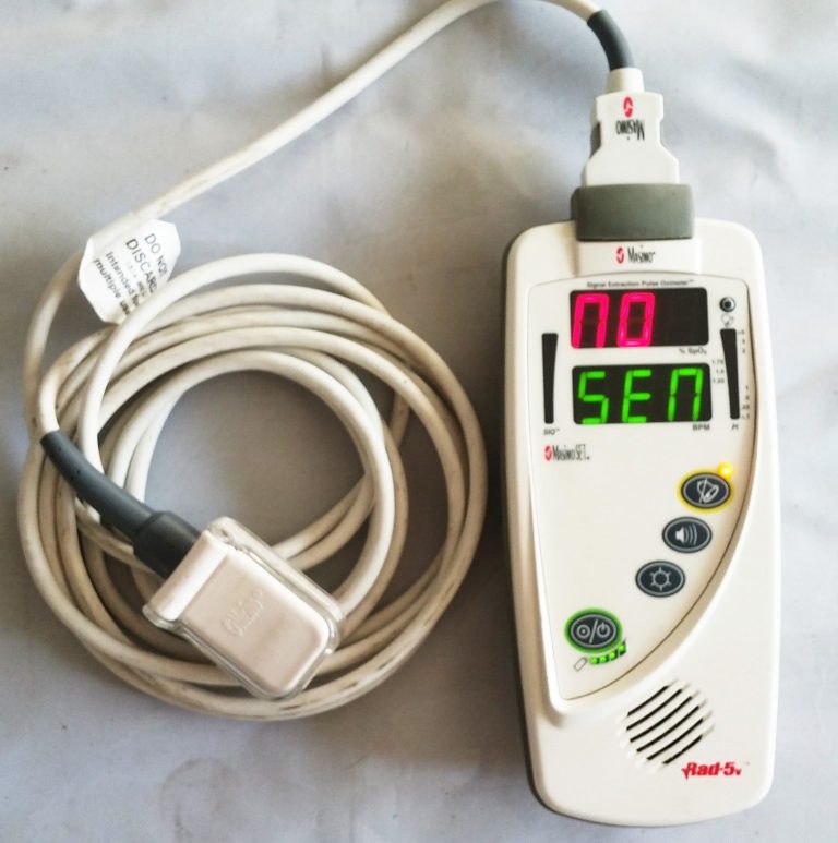 Masimo Rad5v Pulse Oximeter with Patient Cable and Batteries CHD Medical